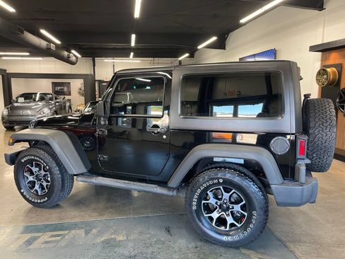 Used 2012 Jeep Wrangler Sport AWD/4WD image 7