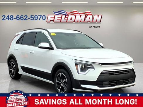 Used 2024 Kia Niro EX image 8