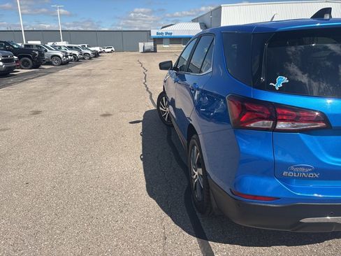 Used 2024 Chevrolet Equinox LT AWD/4WD image 7