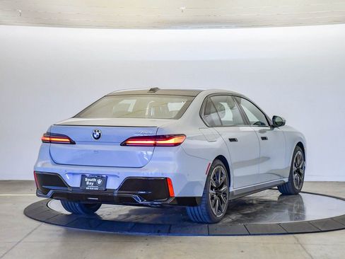 New 2026 BMW 740i w/ Premium Package image 4