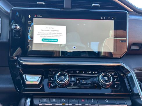 Used 2024 GMC Sierra 2500 Denali Ultimate image 8