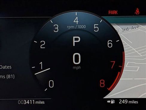 Used 2025 Land Rover Defender 110 image 9