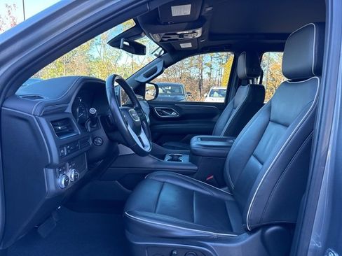 Used 2021 GMC Yukon SLT w/ SLT Premium Package image 12