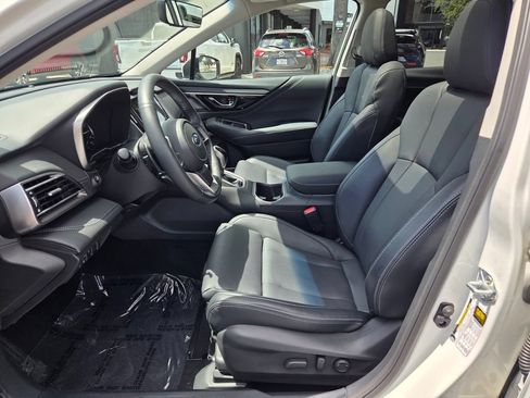 Used 2022 Subaru Outback Limited AWD/4WD image 3