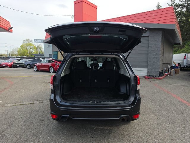 Used 2019 Subaru Forester Premium AWD/4WD image 11