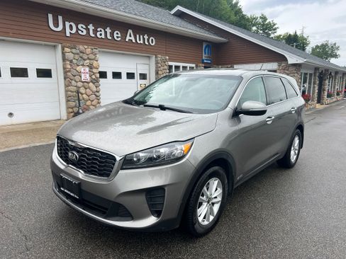 Used 2019 Kia Sorento AWD image 1