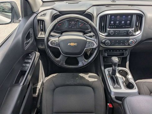 Used 2022 Chevrolet Colorado LT w/ Safety Package AWD/4WD image 14