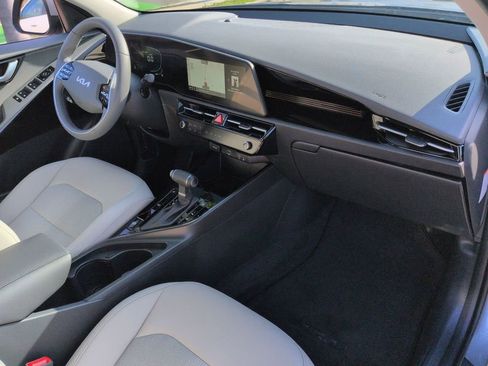 New 2026 Kia Niro EX FWD image 30