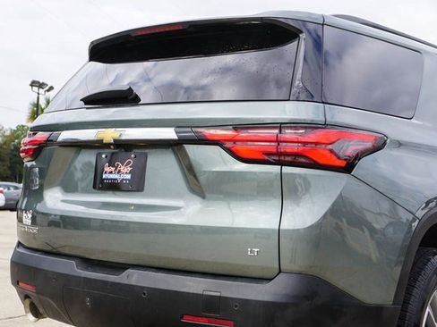 Used 2022 Chevrolet Traverse LT image 6