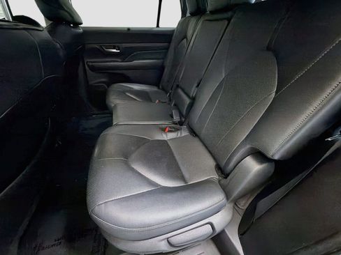 Used 2024 Toyota Grand Highlander FWD image 13