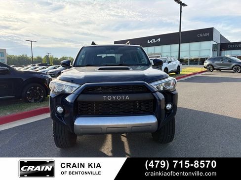 Used 2019 Toyota 4Runner TRD Off-Road AWD/4WD image 3