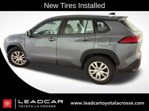 Used 2022 Toyota Corolla Cross L AWD/4WD image 2