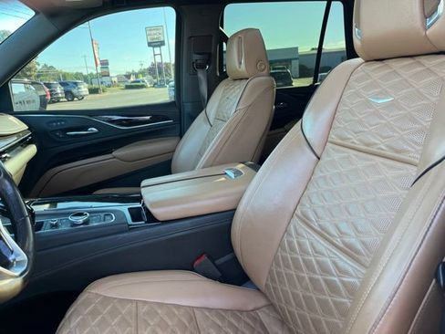Used 2021 Cadillac Escalade Sport AWD/4WD image 8