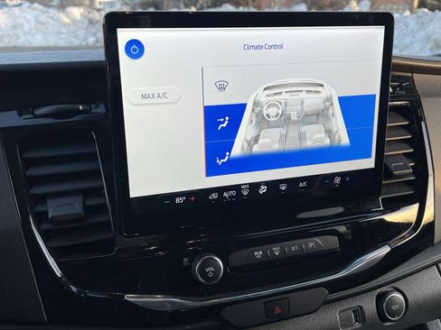 Used 2023 Ford Transit 350 XLT image 19