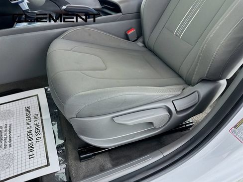 Used 2024 Hyundai Elantra SEL FWD image 26