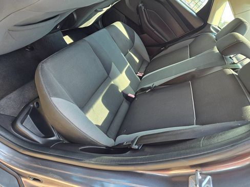 Used 2014 Ford Focus SE FWD image 14