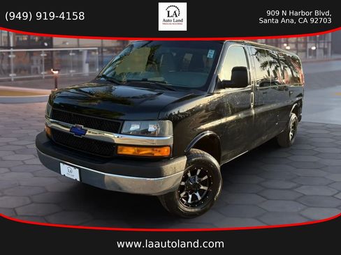 Used 2018 Chevrolet Express 3500 LT w/ LT Preferred Equipment Group RWD image 1