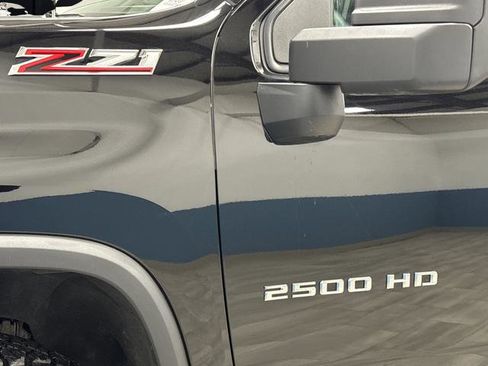 Used 2024 Chevrolet Silverado 2500 LT w/ Convenience Package image 37