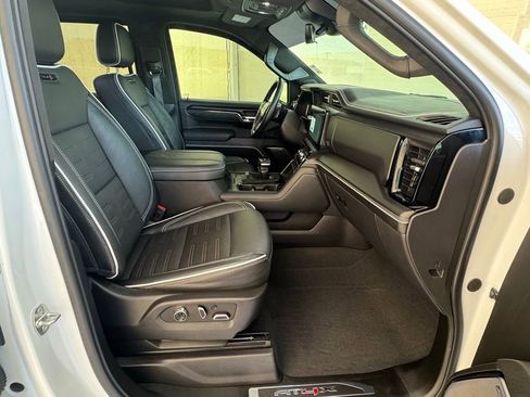 Used 2024 GMC Sierra 1500 AT4X image 19