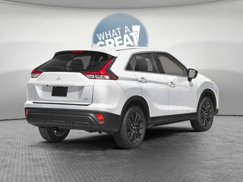 New 2026 Mitsubishi Eclipse Cross LE AWD/4WD image 2