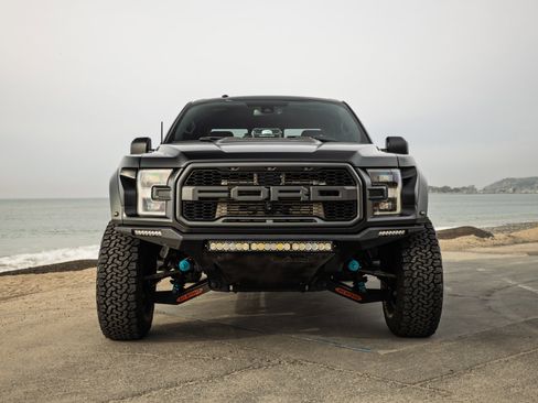 Used 2018 Ford F150 Raptor w/ Equipment Group 802A Luxury image 2