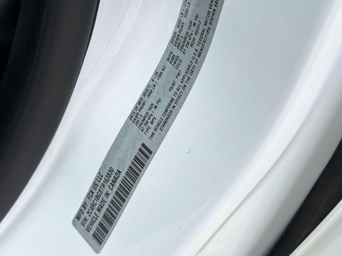 Used 2026 Chrysler Pacifica Select FWD image 20