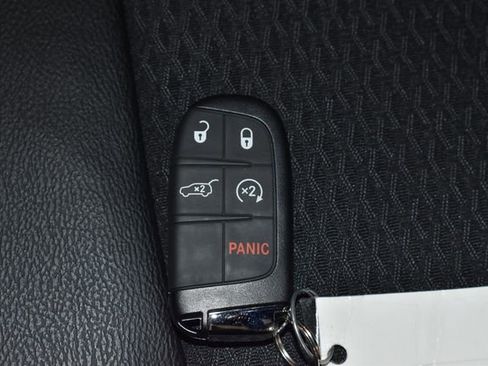 New 2026 Jeep Compass Latitude w/ Sun and Sound Group image 22