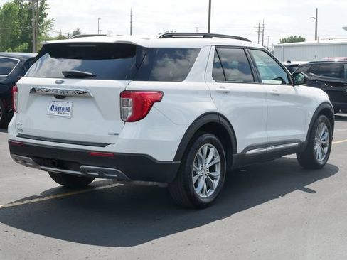 Used 2020 Ford Explorer XLT w/ Equipment Group 202A AWD/4WD image 4