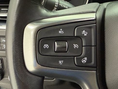 Used 2021 Chevrolet Suburban Z71 w/ Z71 Signature Package AWD/4WD image 11