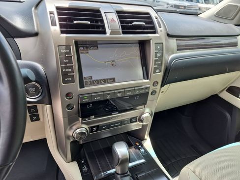 Used 2020 Lexus GX 460 Premium w/ Premium Package AWD/4WD image 26