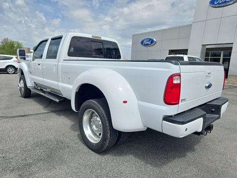 Used 2014 Ford F550 4x4 Crew Cab Super Duty w/ Lariat Interior Package image 7