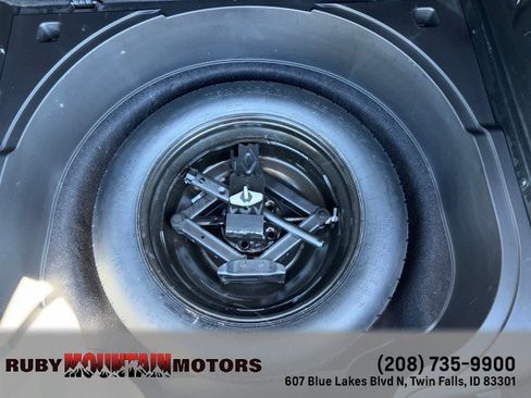 Used 2018 Jeep Cherokee Limited AWD/4WD image 28