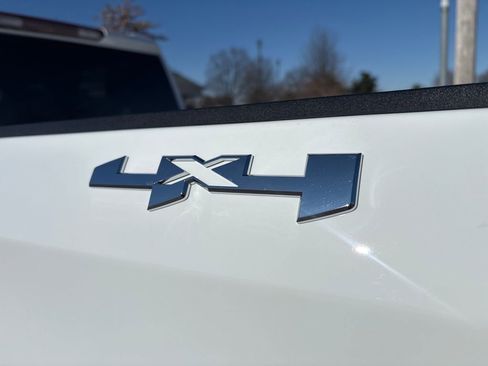 New 2026 GMC Sierra 1500 Elevation image 10