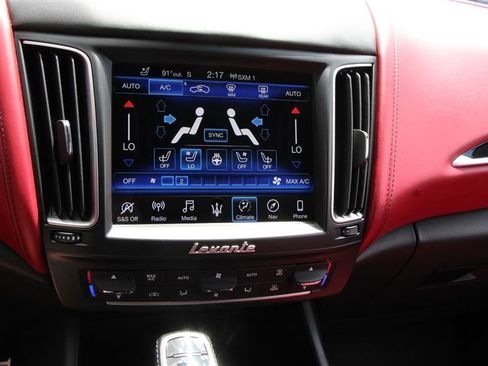 Used 2019 Maserati Levante GranSport AWD/4WD image 17