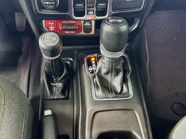 Used 2024 Jeep Wrangler Unlimited AWD/4WD image 20