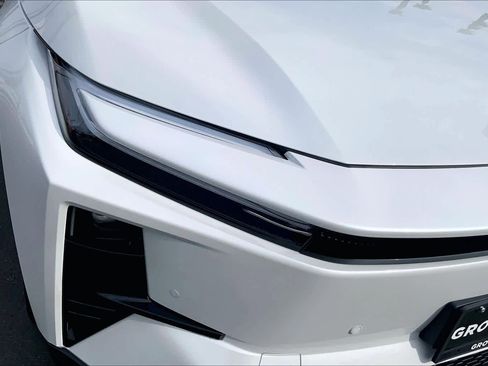 New 2026 Toyota C-HR AWD/4WD image 13