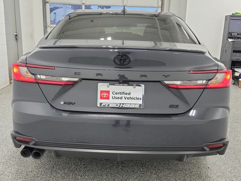 Used 2025 Toyota Camry SE w/ Convenience Package FWD image 6