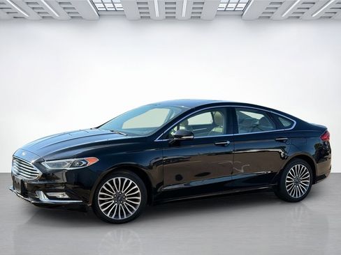 Used 2018 Ford Fusion Titanium AWD/4WD image 2