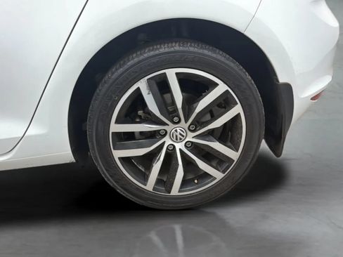 Used 2016 Volkswagen Golf SE FWD image 28