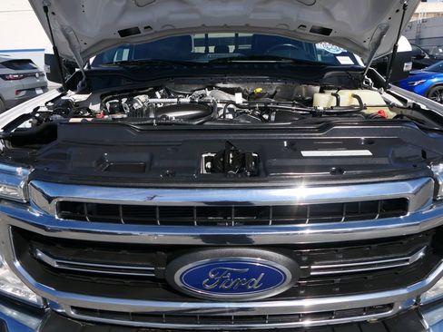 Used 2022 Ford F250 Lariat w/ Lariat Value Package AWD/4WD image 27