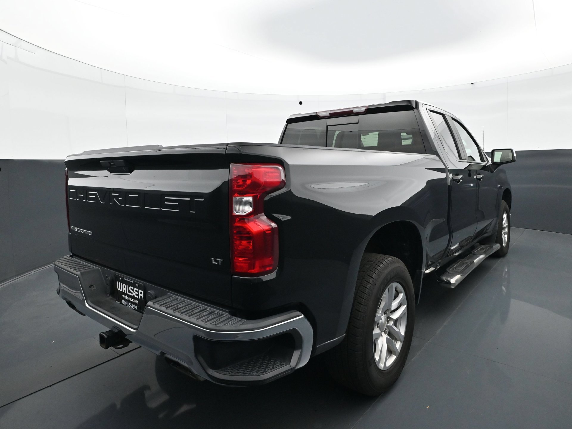 Used 2021 Chevrolet Silverado 1500 LT w/ Z71 Off-Road Package AWD/4WD image 6