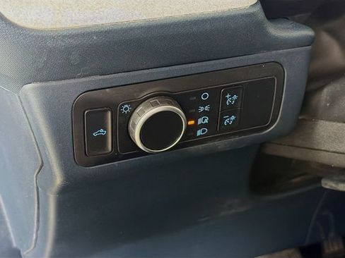 Certified 2025 Ford Maverick XLT w/ XLT Luxury Package AWD/4WD image 12