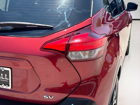 Used 2020 Nissan Kicks SV FWD image 25