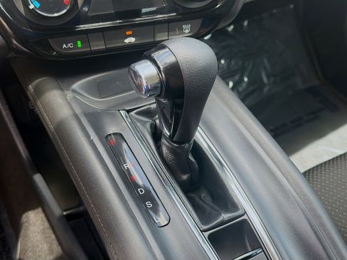 Used 2021 Honda HR-V LX image 13