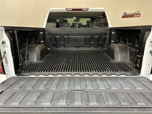 Used 2025 GMC Sierra 1500 SLT RWD image 5