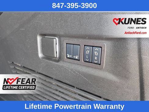 Used 2024 Chevrolet Suburban Premier AWD/4WD image 25