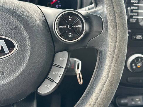 Used 2015 Kia Soul FWD image 21