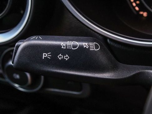 Used 2023 Alfa Romeo Stelvio Ti AWD/4WD image 28