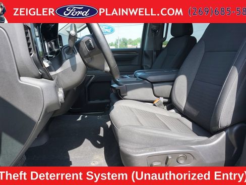 Used 2023 Chevrolet Silverado 1500 LT AWD/4WD image 17
