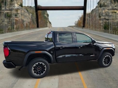 New 2026 GMC Canyon AT4 w/ AT4 Premium Package AWD/4WD image 11